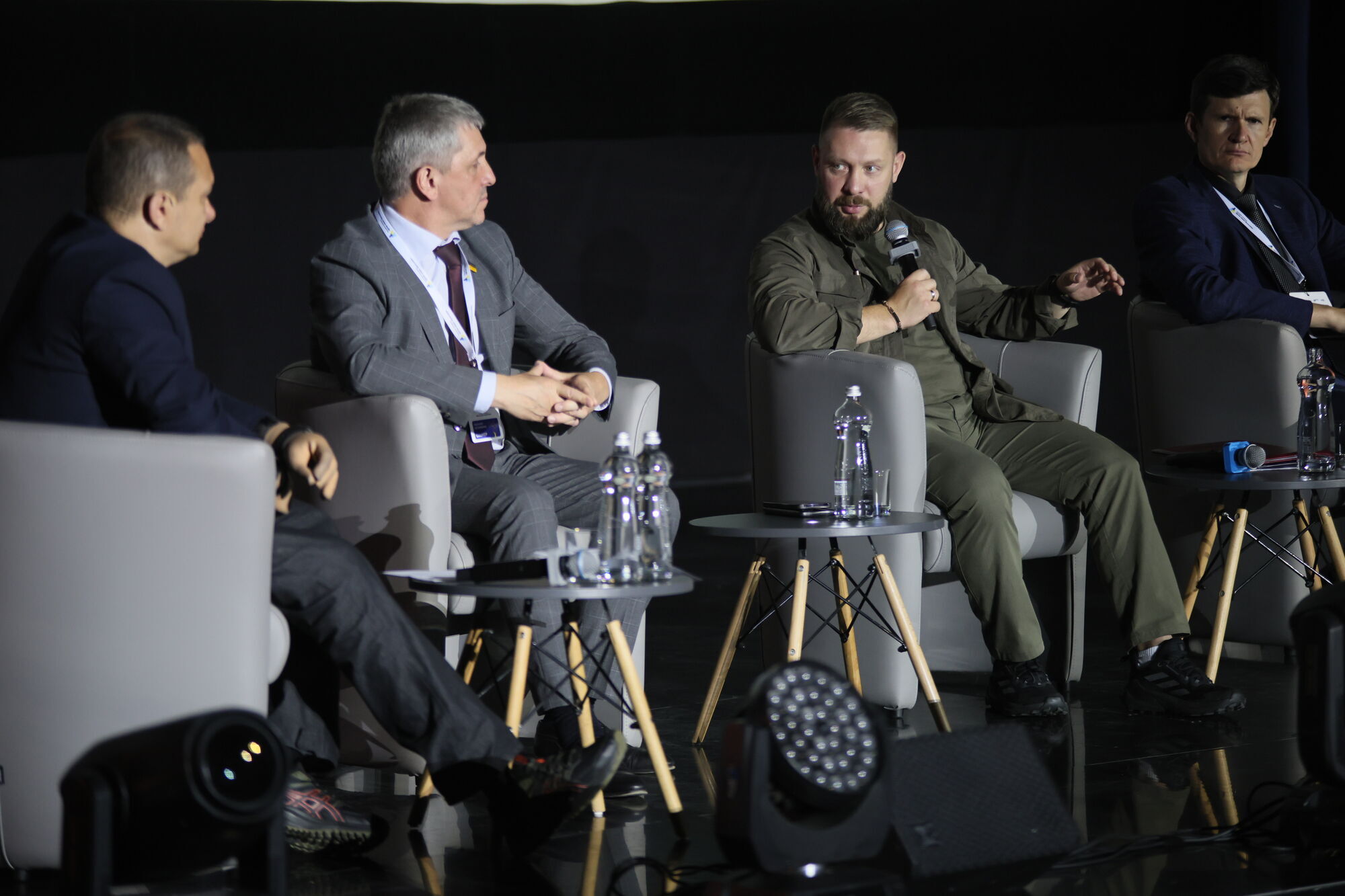 Турбота, що об’єднує: на форумі у Києві обговорили підтримку дітей загиблих Героїв
