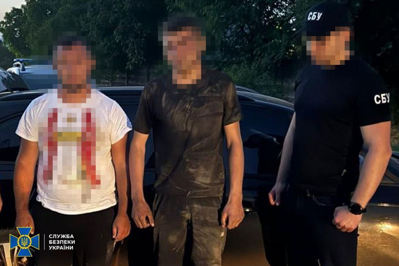 Действовали в разных регионах: СБУ и Нацполиция задержали еще 14 организаторов "схем" для уклонистов. Фото