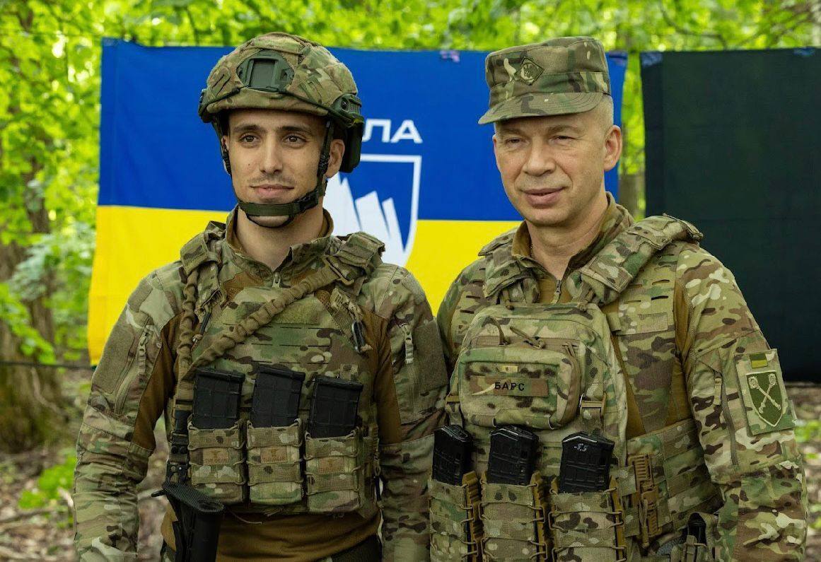 Просування російських військ у прикордонні Сумщини зупинено, лінія бойового зіткнення стабілізована, – Сирський