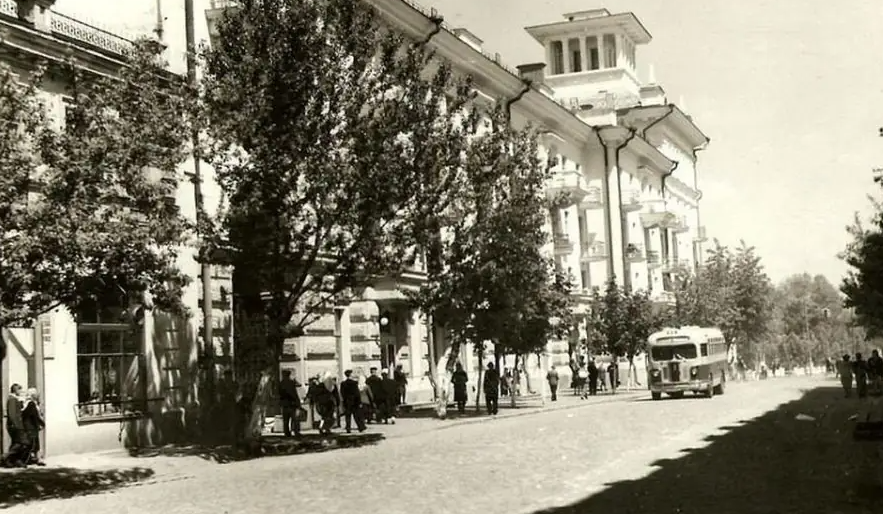 Сумы на архивных фото 1950-х годов: каким был украинский город