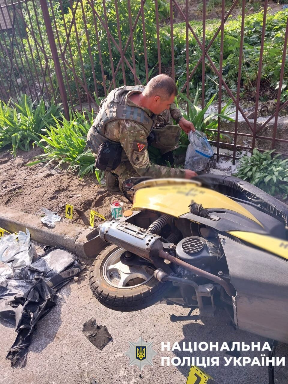 Вибухівку було закладено в мопед: викрили агента ФСБ, який у Києві намагався підірвати військового за "схемою" з побаченням. Фото та відео