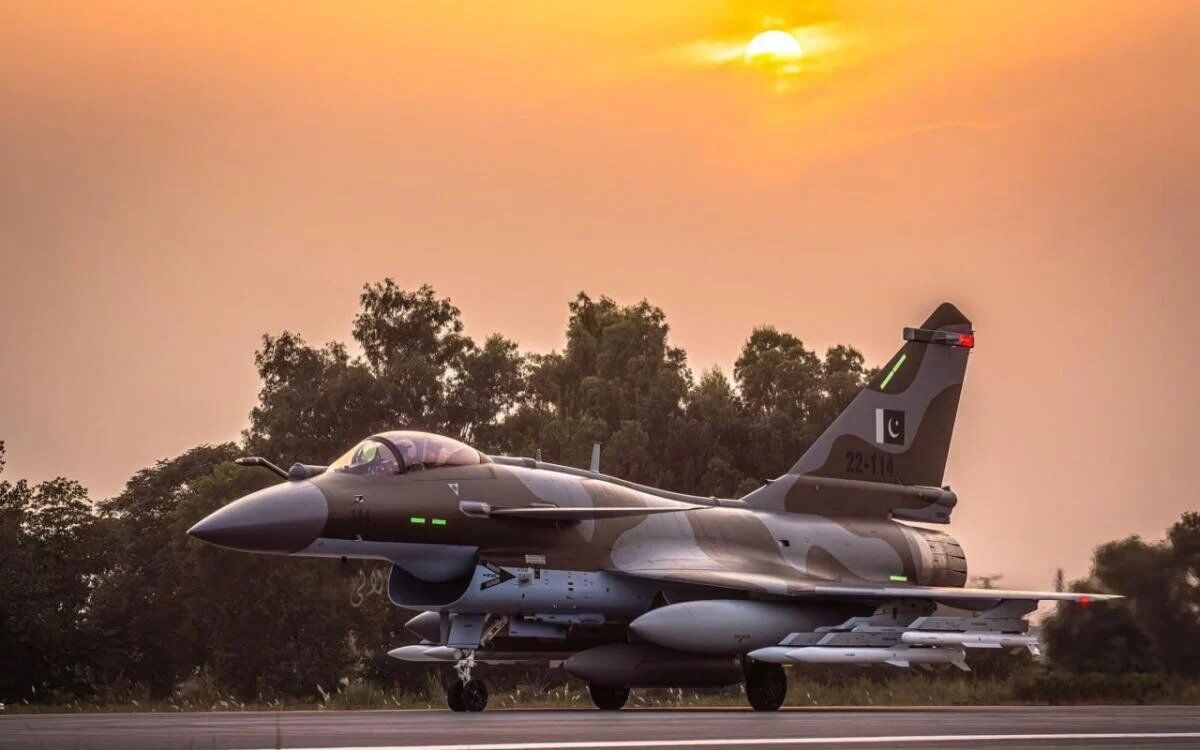 Иран нашел неожиданную замену российским истребителям Су-35: о каких самолетах идет речь