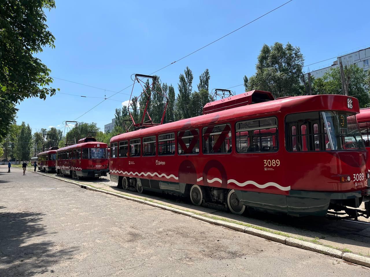 Комфорт для пассажиров и водителей: Днепр выпускает на маршруты еще четыре модернизированных трамвая, которые город получил от Лейпцига