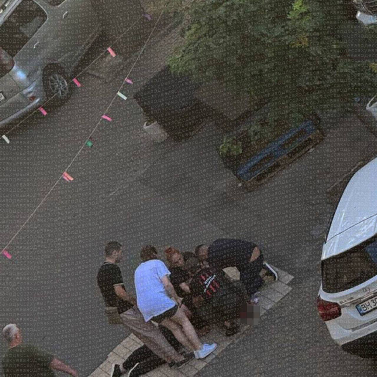 У центрі Одеси сталась стрілянина: хлопець отримав вогнепальне поранення в голову