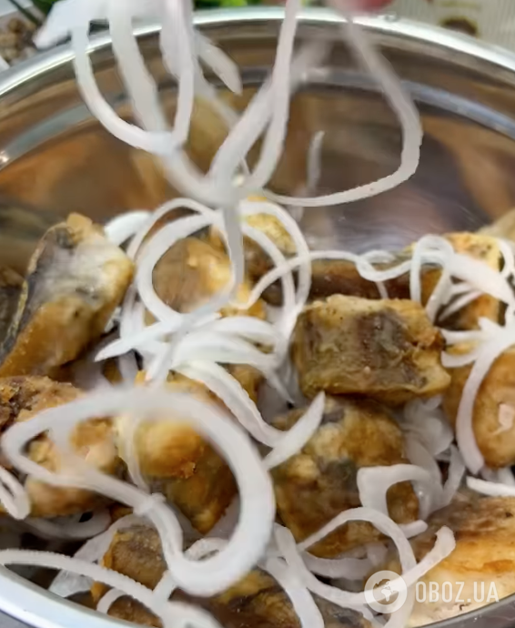 Рыба с луком
