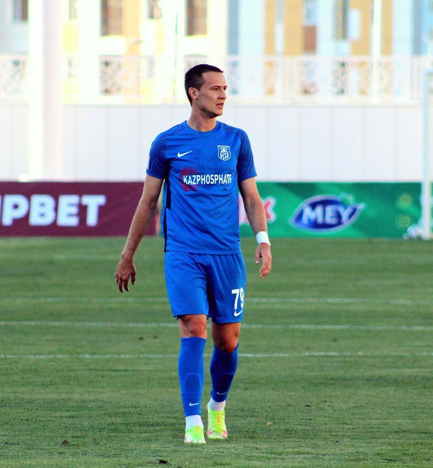 Вызывался в сборную Украины и сбежал из страны. Известный украинский футболист получил паспорт России