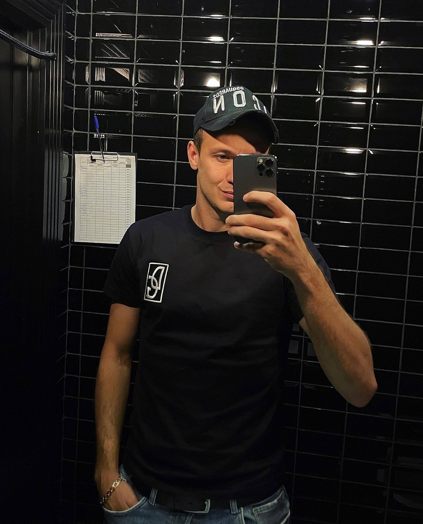 Вызывался в сборную Украины и сбежал из страны. Известный украинский футболист получил паспорт России