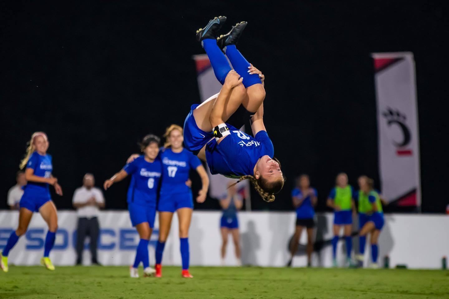 "Роблю це для всіх українців". Відома футболістка відмовилася виступати за Канаду і перейшла до збірної України