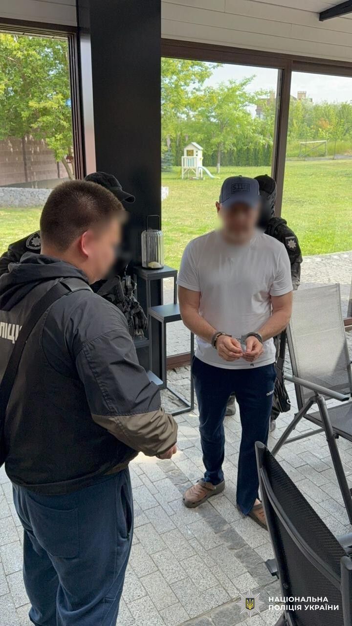 Подозревают в хищении миллионов на строительстве фортификаций: Нацполиция задержала экс-заместителя мэра Харькова