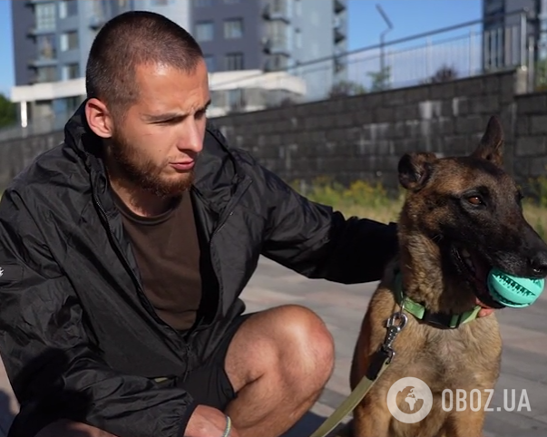 Освобожденный из плена украинский пограничник воссоединился с собакой, которую спасли из оккупации. Видео
