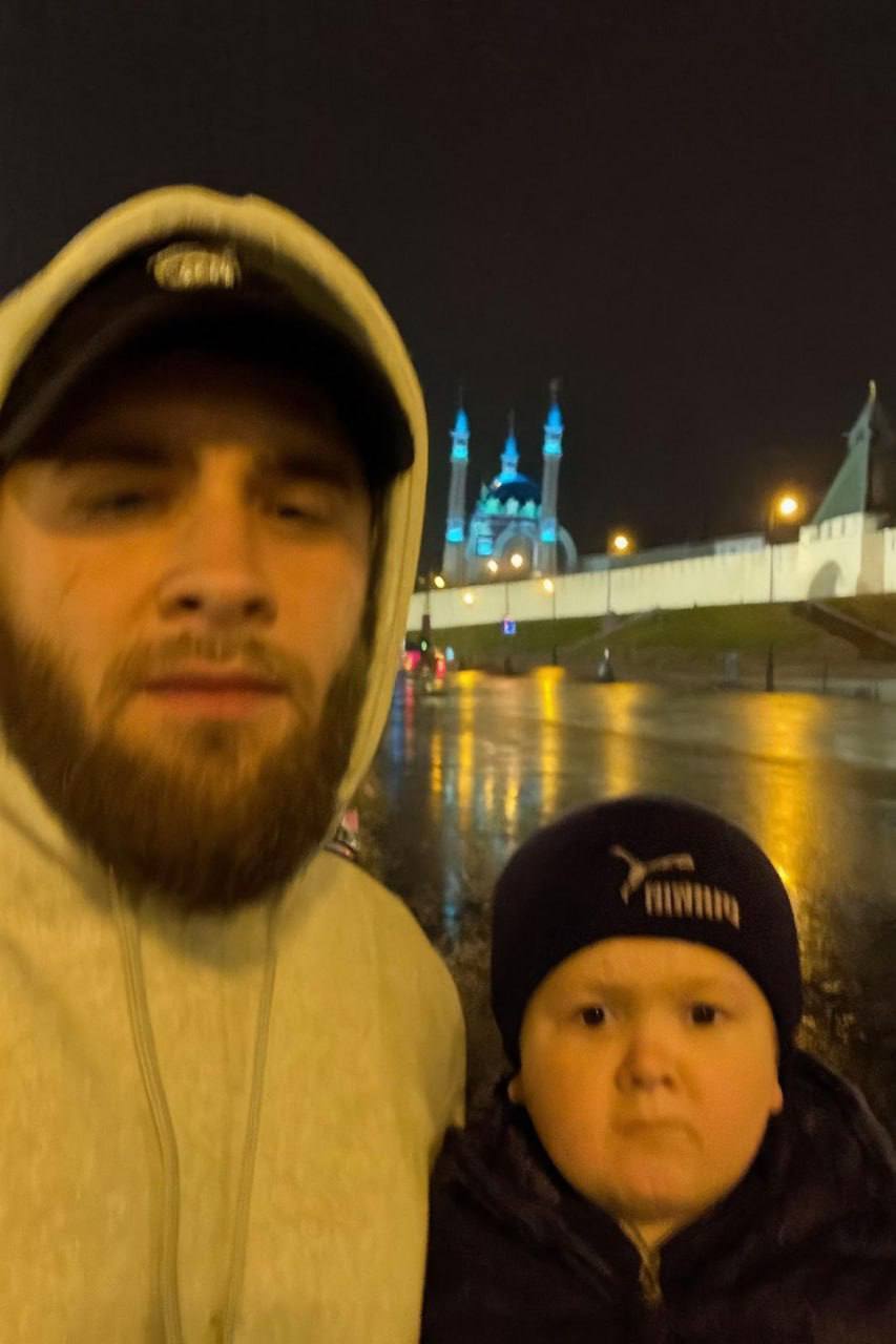 Сеть заполонили случайные фото со звездами, а одно даже возмутило украинцев: как их делают
