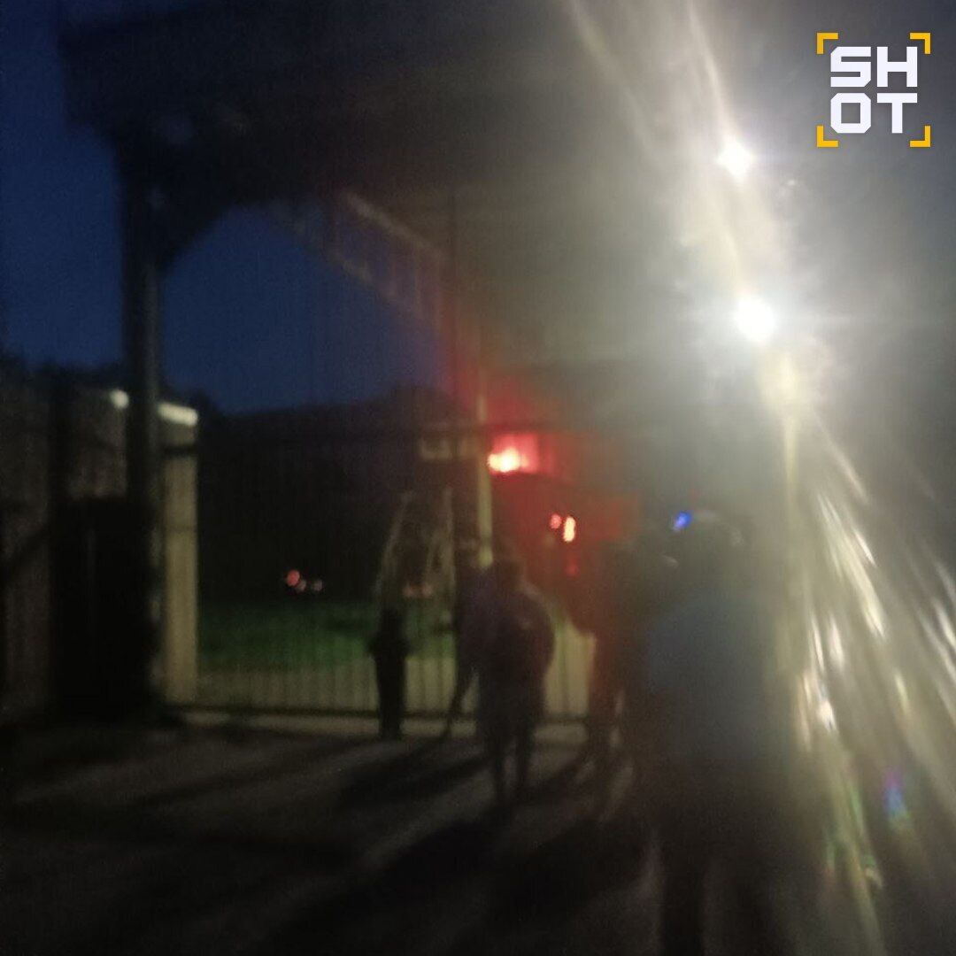Взорвался грузовик: в России произошел пожар на заводе, который производит автомобильные двигатели. Фото и видео
