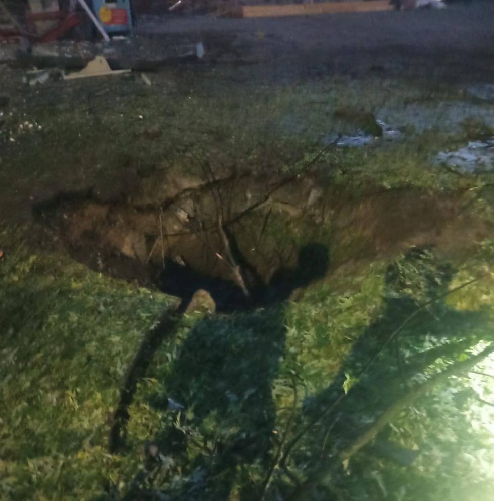 Росія атакувала Чернігів "Шахедами": пошкоджено будинки й підприємство, є поранені. Фото й відео