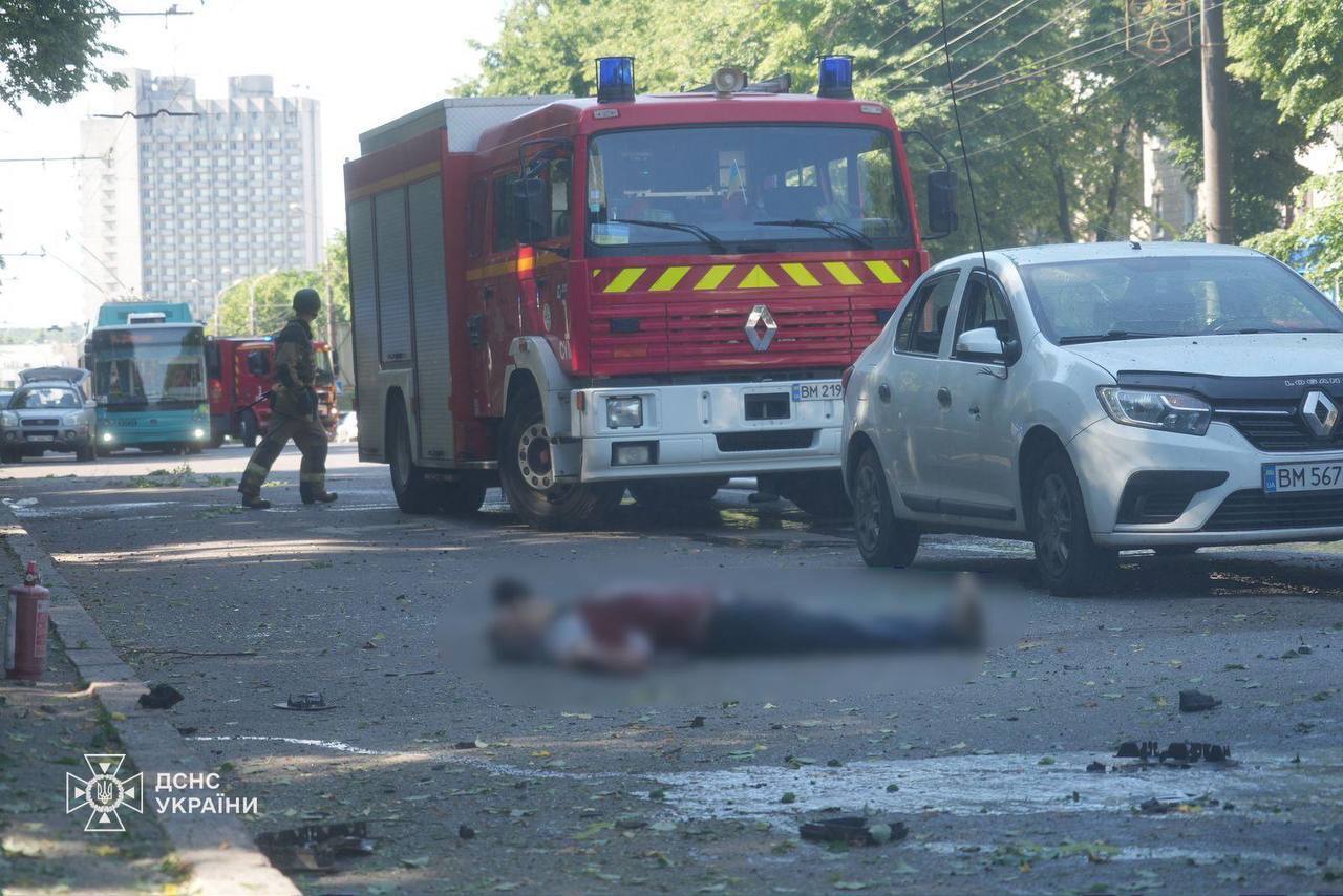 "Без тиску світу Путін не погодиться на припинення вогню": Зеленський відреагував на удар РФ по Сумах