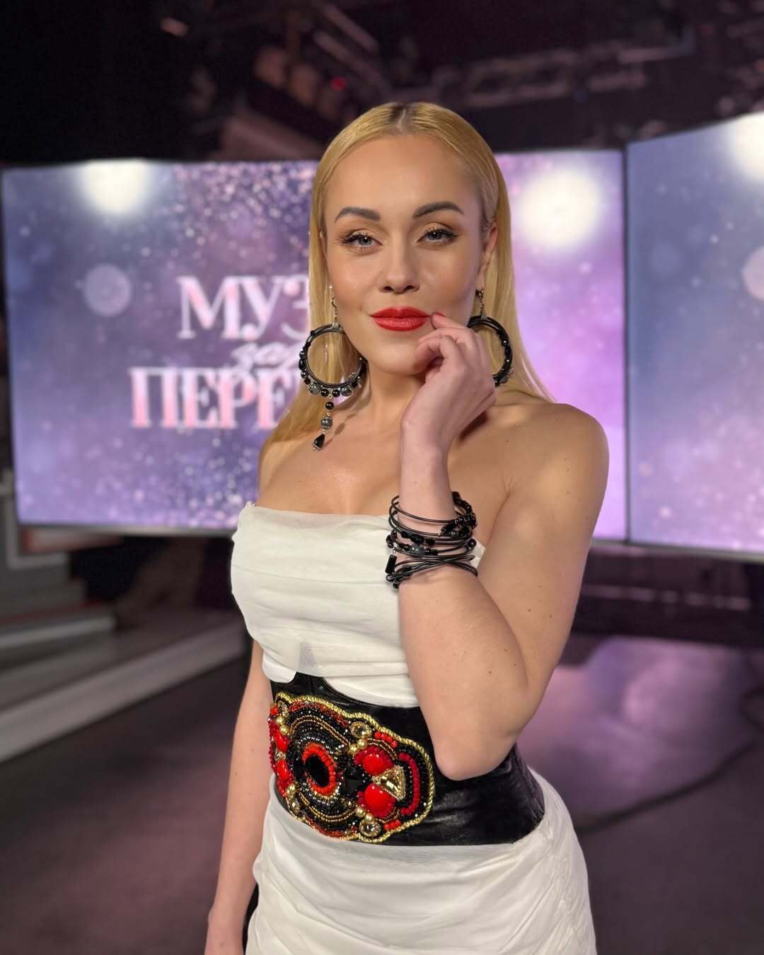 Олена Тополя вперше розповіла, яку пластичну операцію зробила та що за хвороба мучила її з 2007 року: ставало гірше