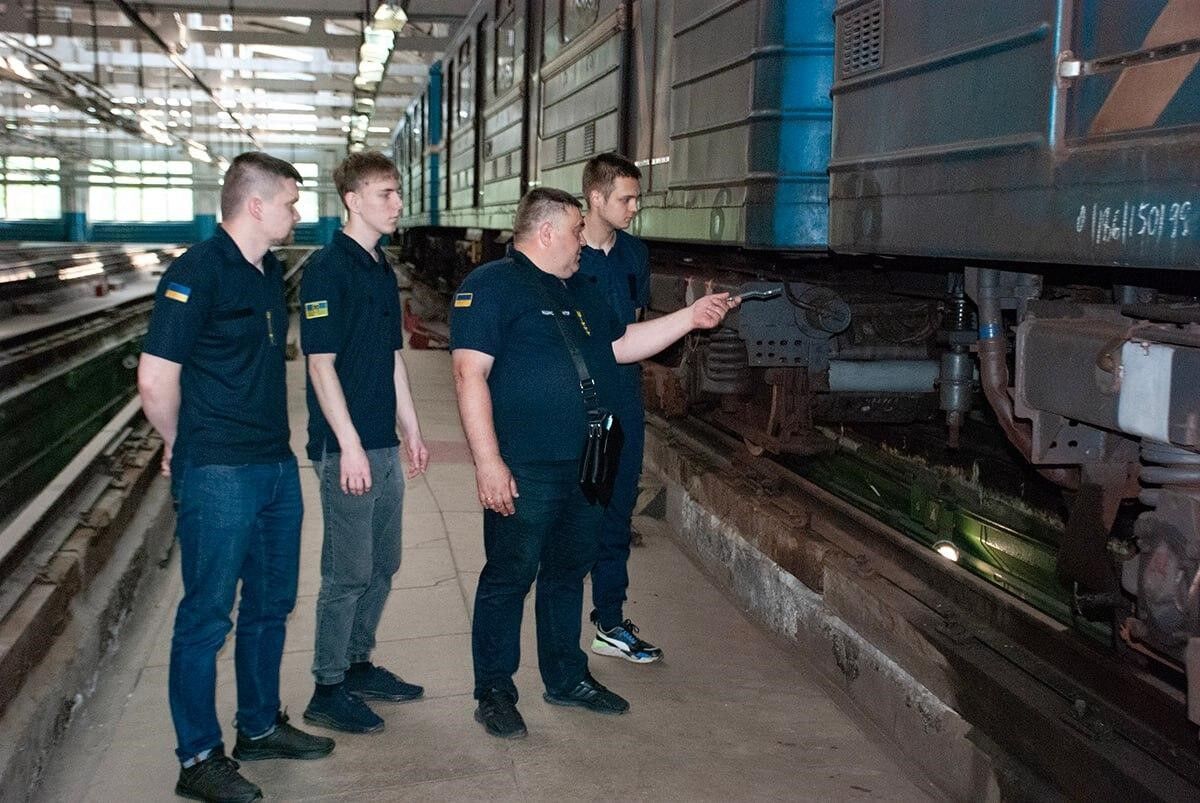 Дніпро готує водіїв електротранспорту: безкоштовне навчання з гарантією працевлаштування