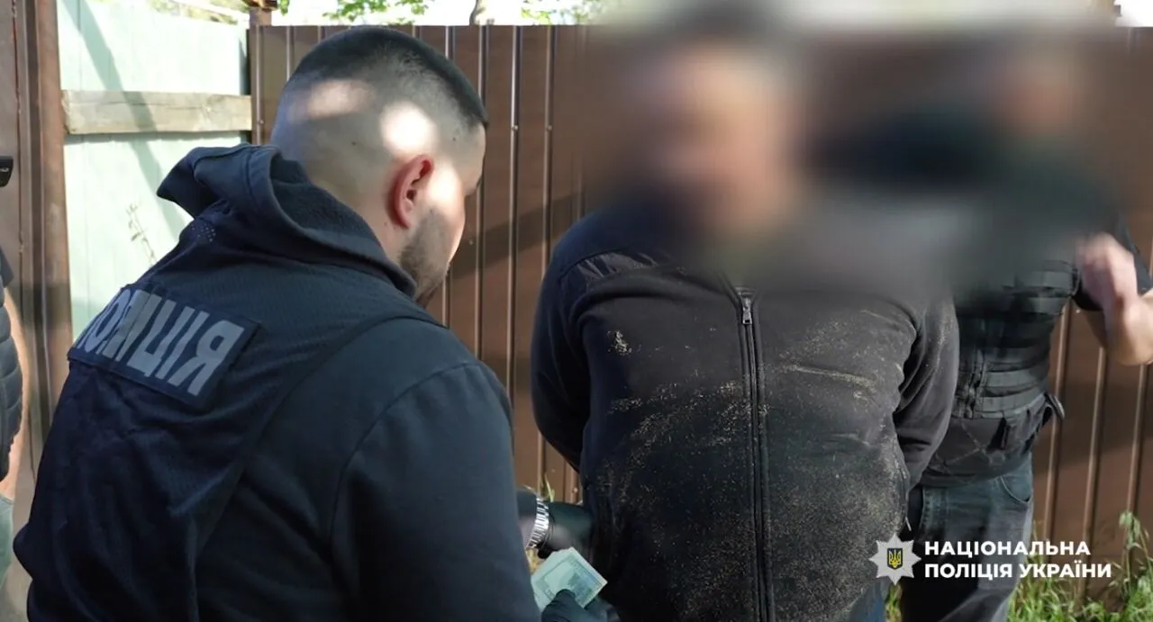 Обіцяв "бронь" за $2500: в Одеській області упіймали на хабарі інспектора ТЦК. Фото і відео