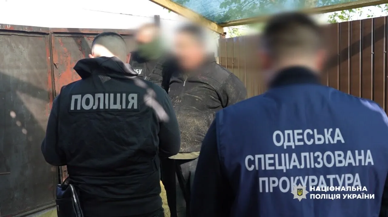Обіцяв "бронь" за $2500: в Одеській області упіймали на хабарі інспектора ТЦК. Фото і відео