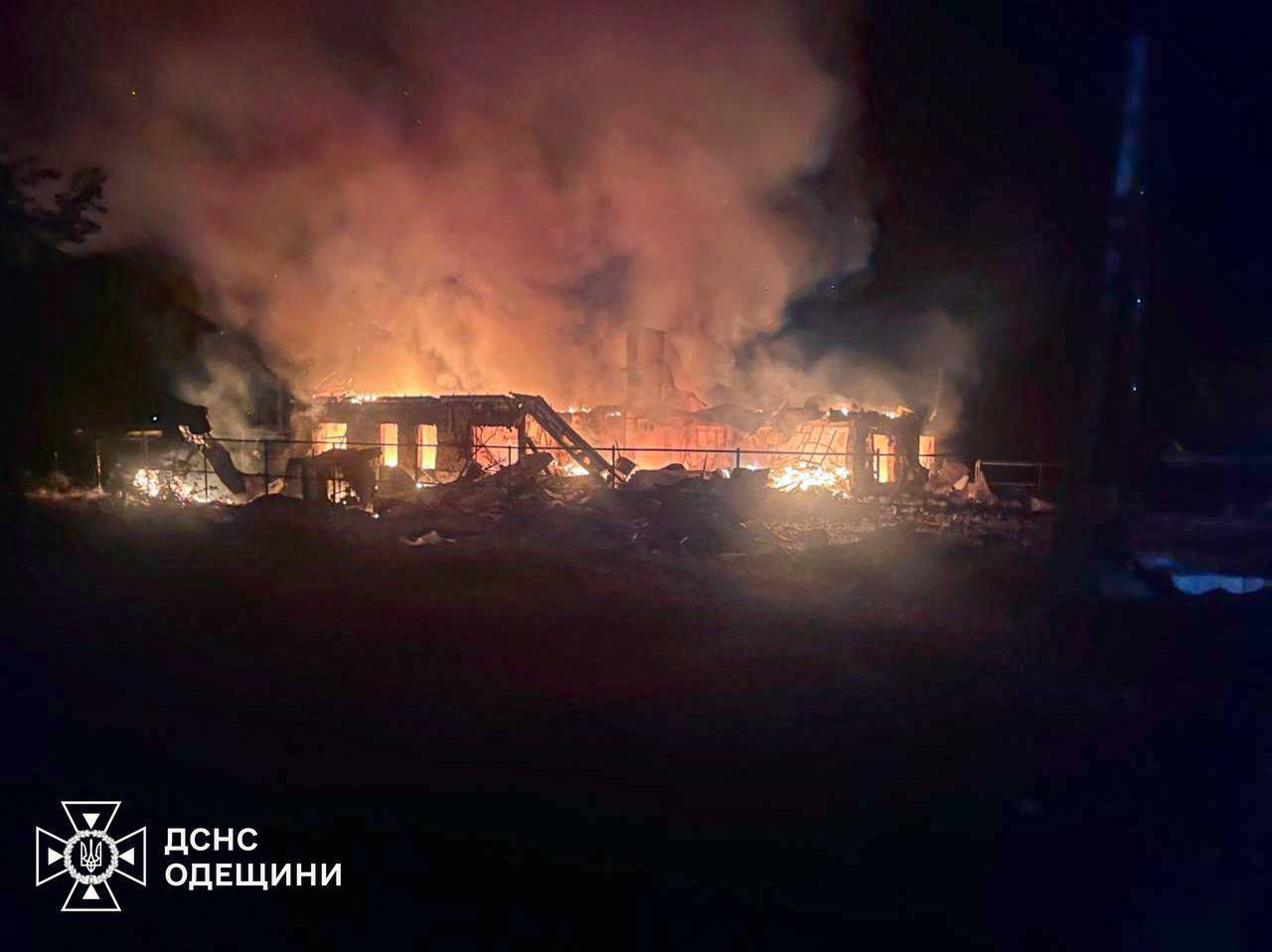 "Нужно давить на Москву": Зеленский отреагировал на удар РФ по Прилукам и призвал к усилению санкций