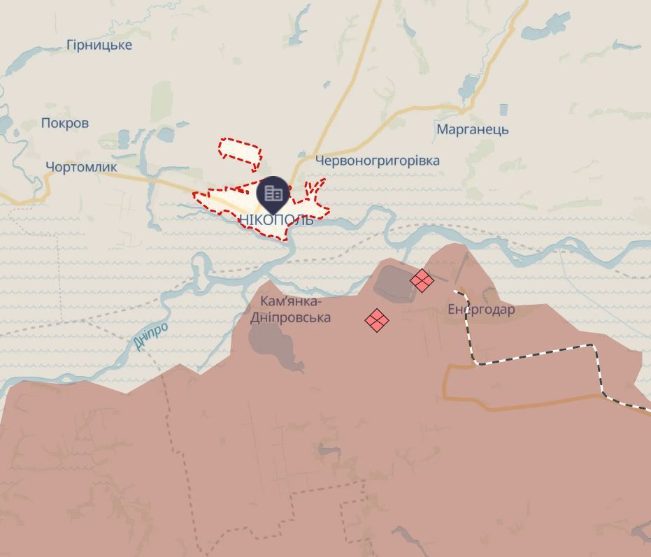 Ворог продовжує тероризувати Дніпропетровщину: у Нікополі загинула жінка, є поранені. Фото