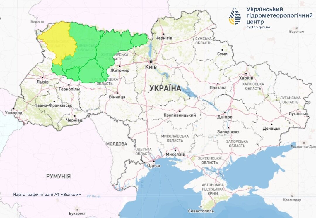 Спеку розбавлять грози: синоптики сказали, де в суботу зміниться погода