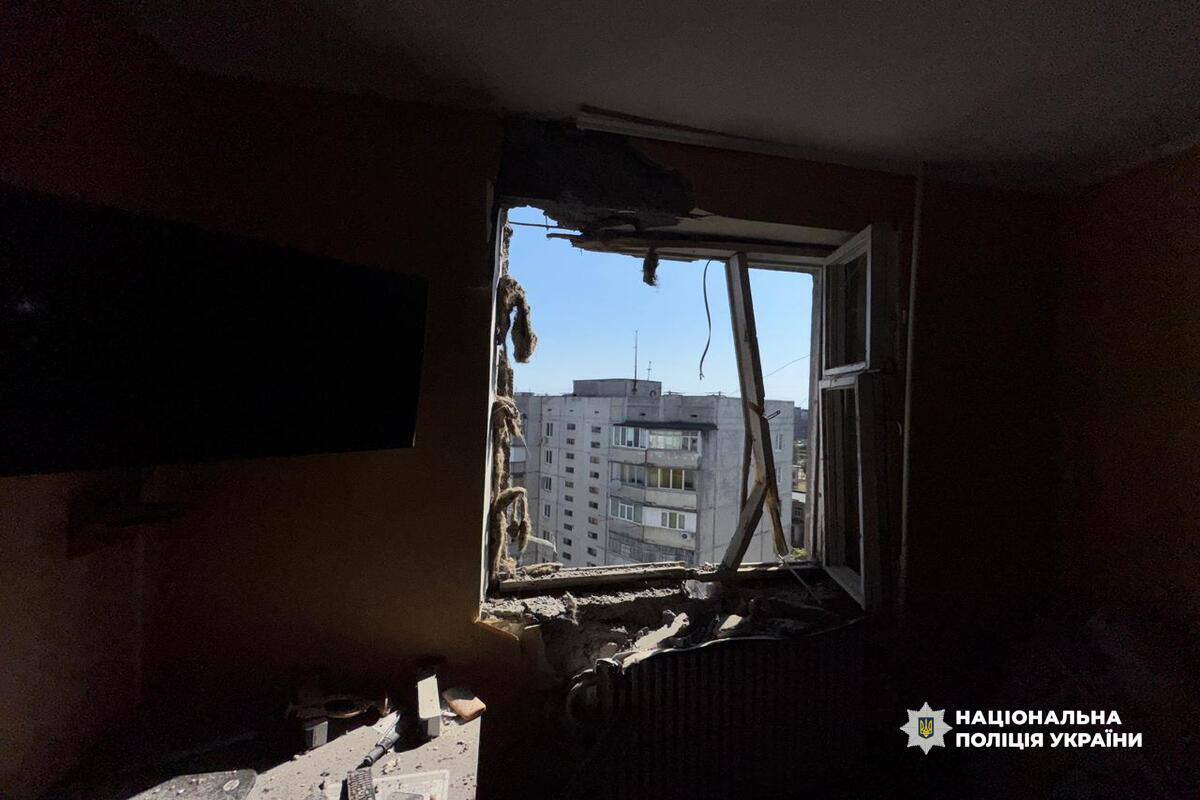 На Херсонщине под вражеским огнем оказались многоэтажки: четверо погибших, 11 раненых