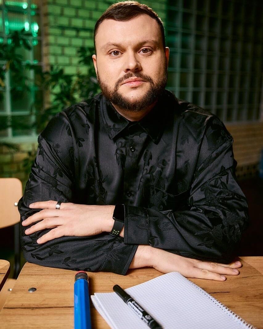 Автор TikTok-хита "Шовковиця" анонсировал свое участие в Нацотборе на Евровидение 2026: молдавская звезда "Лиги смеха" выступит неожиданным дуэтом