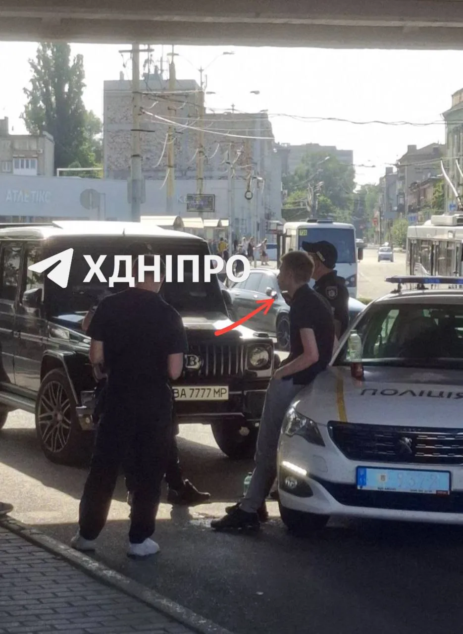 Фігуранта ДТП у Дніпрі, в якій загинула дитина, знову затримала поліція: цього разу за їзду без водійського посвідчення. Фото