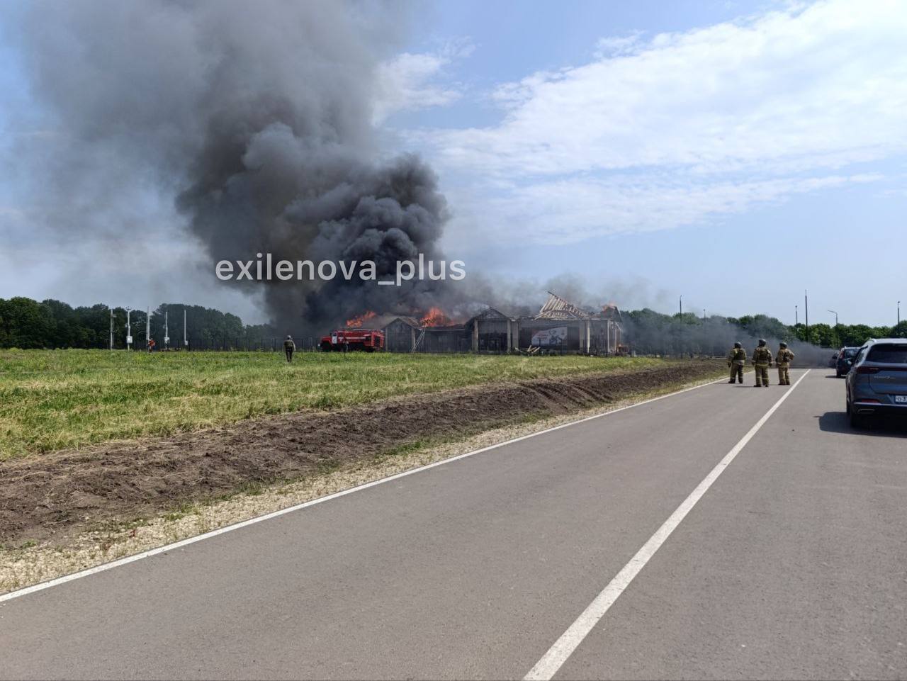 Прилет мог быть по командному пункту: в сеть попали кадры "бавовны" под Рыльском. Фото и видео