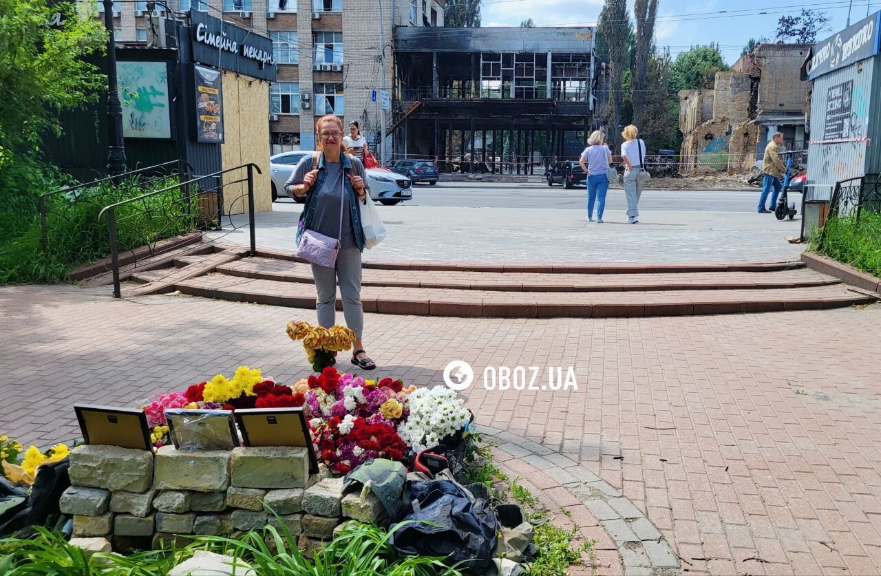 Квіти та лампадки: у Києві на місці загибелі трьох рятувальників облаштували меморіал. Фото та відео