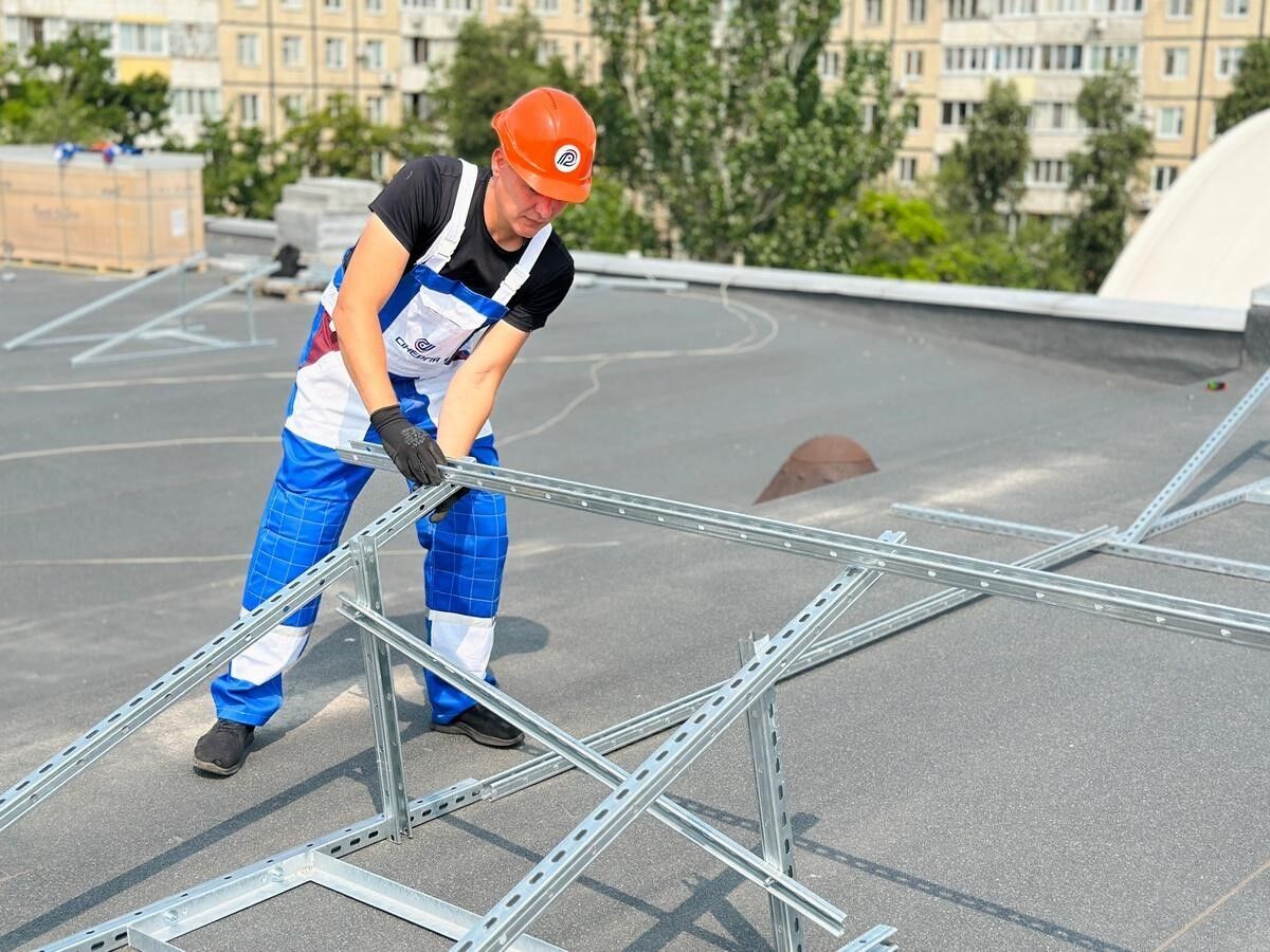 У школах Дніпра встановили вже 40 сонячних електростанцій