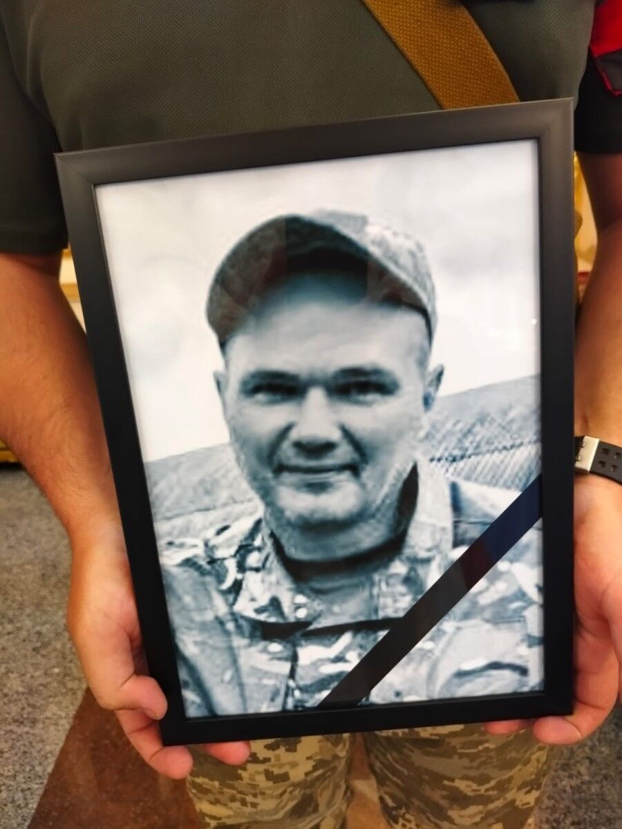 Віддав життя за Україну: у Полтаві попрощалися з воїном, який загинув у боях на Донеччині. Фото