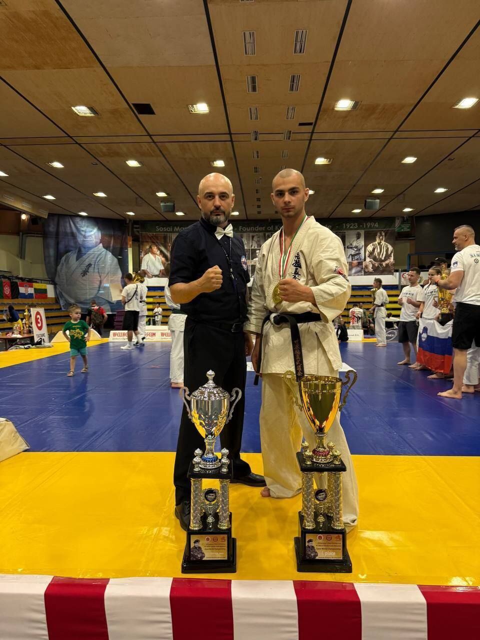 Українець одним ударом відправив суперника в брутальний нокаут і став чемпіоном світу з карате. Відео