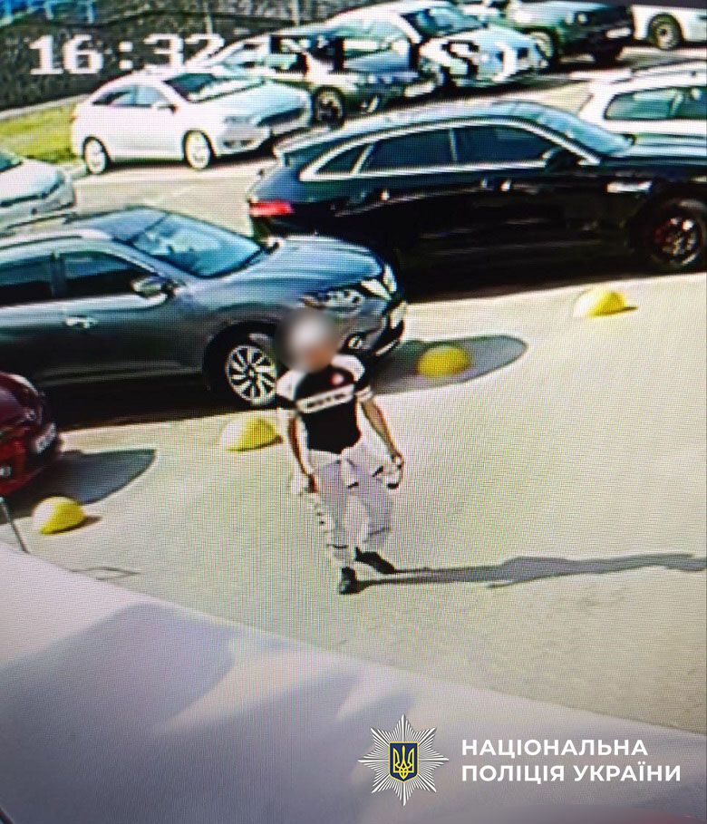 У Києві на Троєщині рецидивіст, погрожуючи насильством, пограбував дитину на вулиці. Подробиці та фото