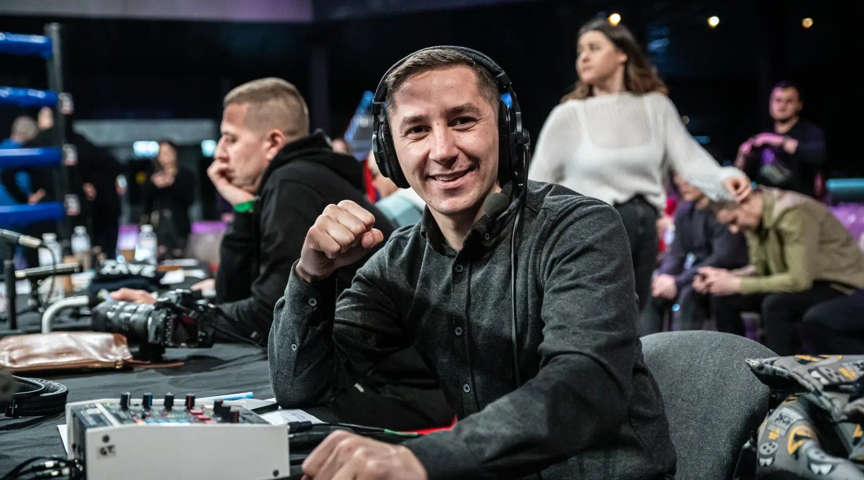 На клубном чемпионате мира по футболу комментатор неожиданно заговорил про Резерв+. Видео