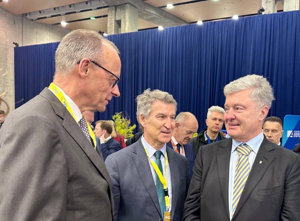 Порошенко примет участие в съезде Народной партии Испании и обсудит восстановление Украины в Риме
