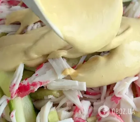 Легкий салат из крабовых палочек