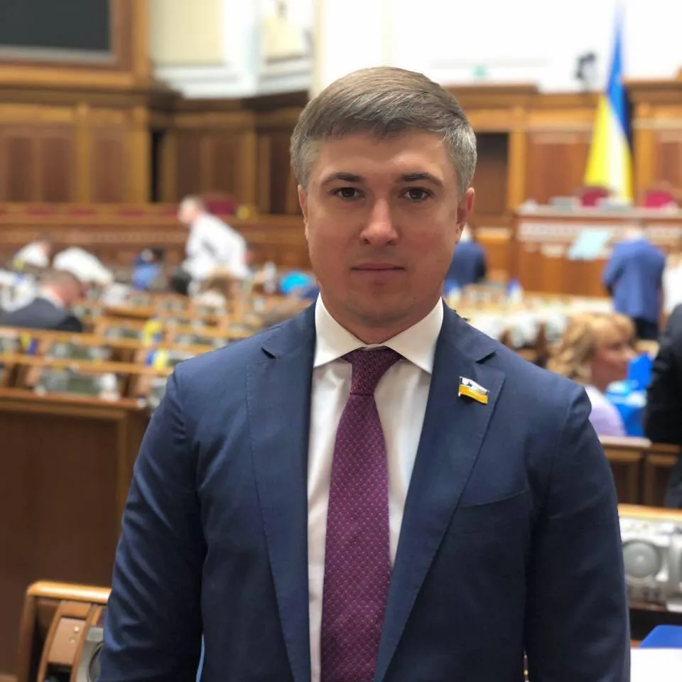 Нардеп Сухов 18 разів порушував ПДР