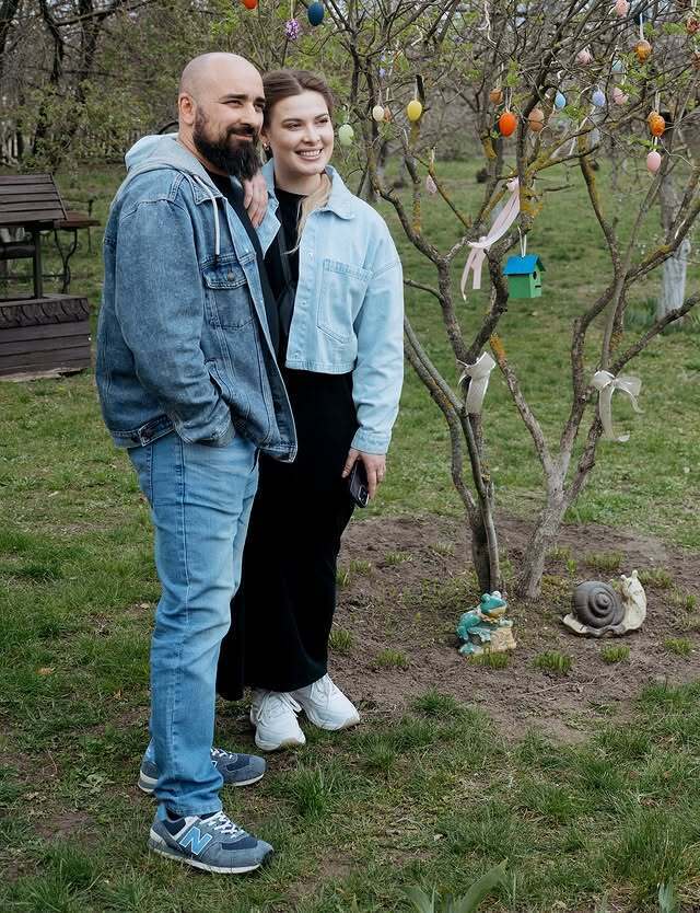 Ведущая "Хит FM" закрутила роман со старшим на 10 лет Героем Украины: он устроил "спецоперацию", чтобы познакомиться