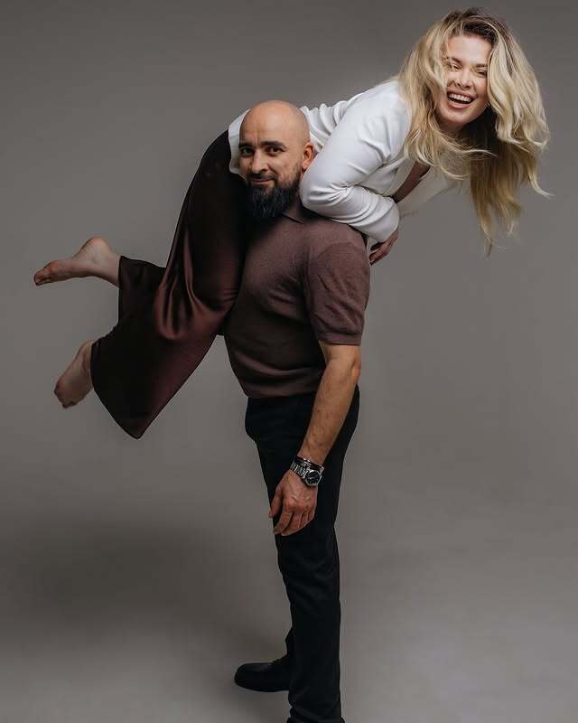 Ведущая "Хит FM" закрутила роман со старшим на 10 лет Героем Украины: он устроил "спецоперацию", чтобы познакомиться