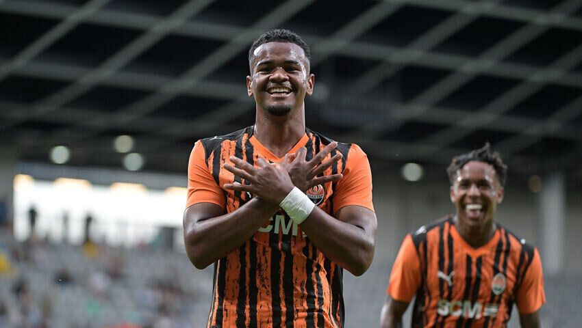 Що ховається за розгромом від "Шахтаря"? Тактичний огляд матчу Ліги Європи проти "Ільвеса"