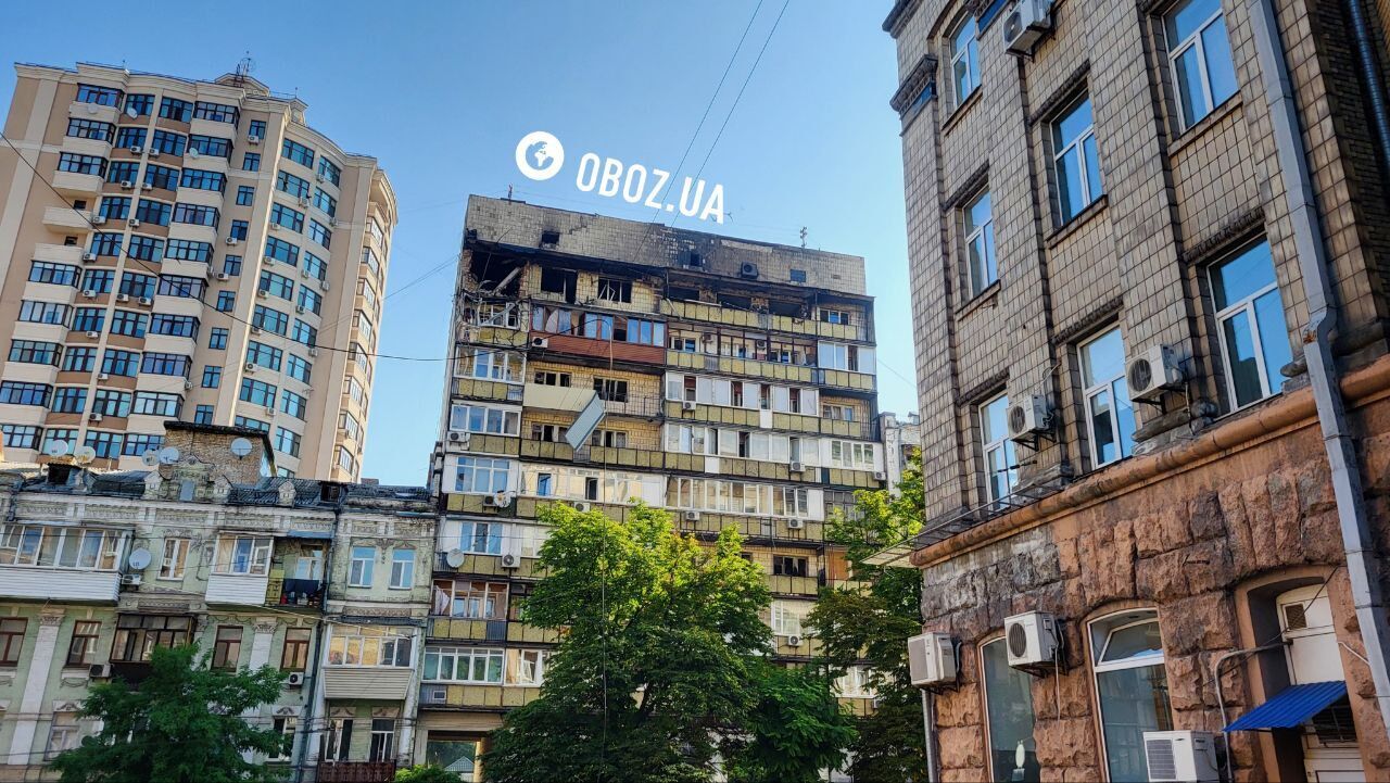 РФ влаштувала комбіновану атаку на Київ: спалахнули житлові будинки, є загиблі й постраждалі. Фото й відео