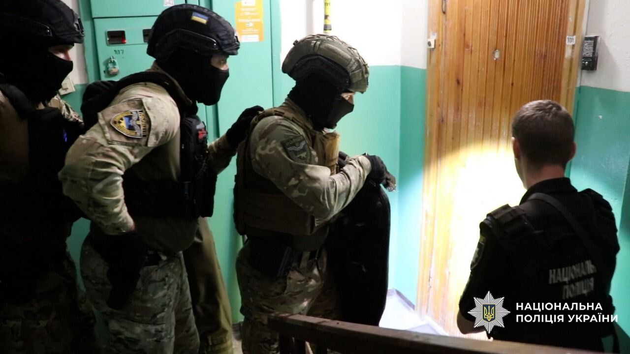 Нацполиция предотвратила заказное убийство свидетелей серии резонансных преступлений и разоблачила попытку подкупа на миллион долларов. Фото