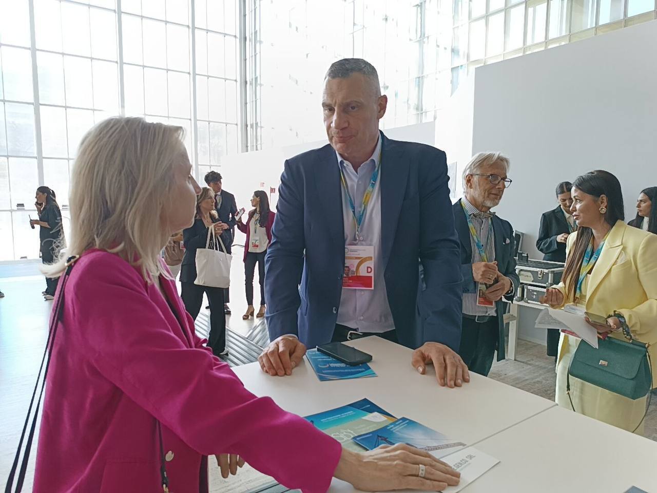 Обговорили реалізацію спільних інфраструктурних проєктів у Києві: Кличко в Римі зустрівся з віцепрезиденткою ЄІБ Червінською