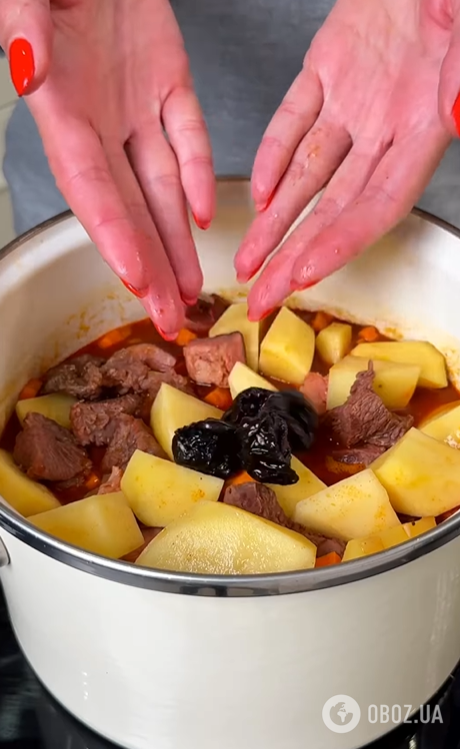 Самое вкусное мясное жаркое ''с дымком'': обязательно приготовьте на ужин