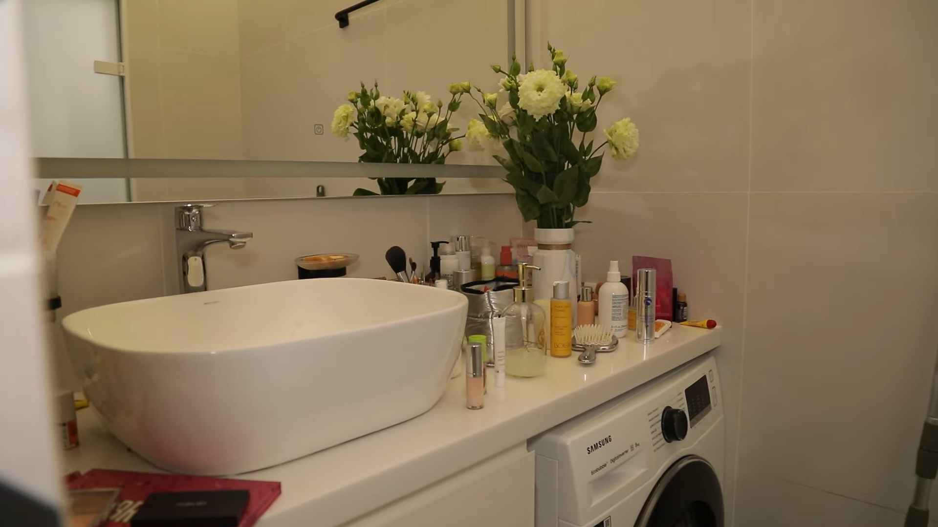 Дизайнерский ремонт, но пустой холодильник: в какой квартире живет интервьюер Эмма Антонюк и почему она боится озвучить арендную плату