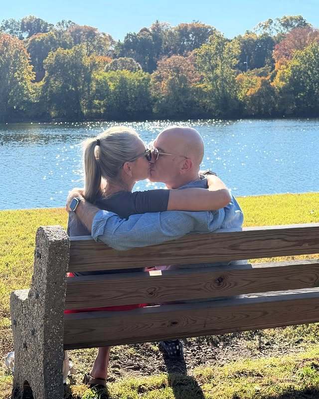 60-летняя супермодель Павлина Поризкова выходит замуж после трагической смерти экс-супруга: что известно о новом женихе звезды Playboy