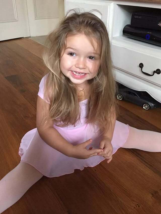 Самая младшая дочь Бекхэмов отпраздновала 14-летие и очаровала своим сходством с папой: какой выросла Харпер. Фото