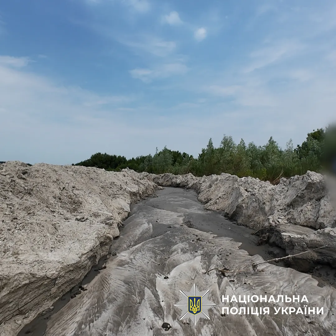 На Київщині викрили масштабний незаконний видобуток піску: 