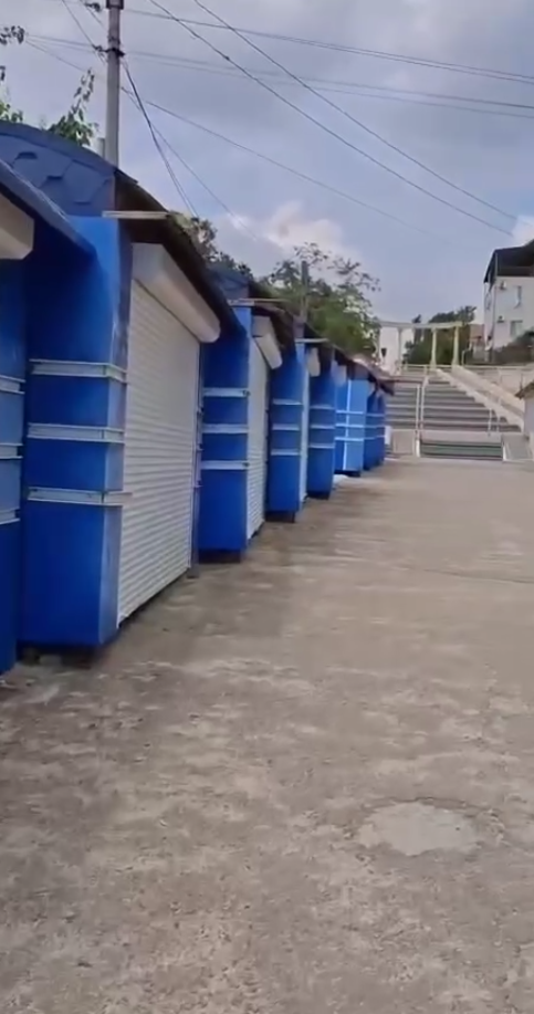 "Город без лета и свободы": в сети показали, как выглядит оккупированный Геническ, где раньше отдыхали тысячи людей. Видео